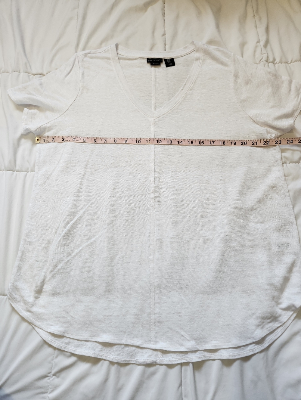 Tahari White V-Neck Short Sleeve Tee - Picture 3 of 8